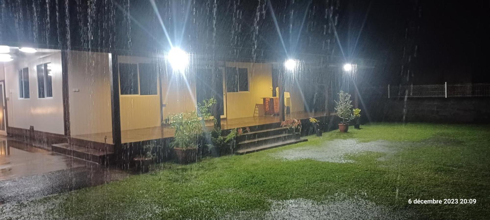 Hava'E Lodge Teahupoo Bagian luar foto