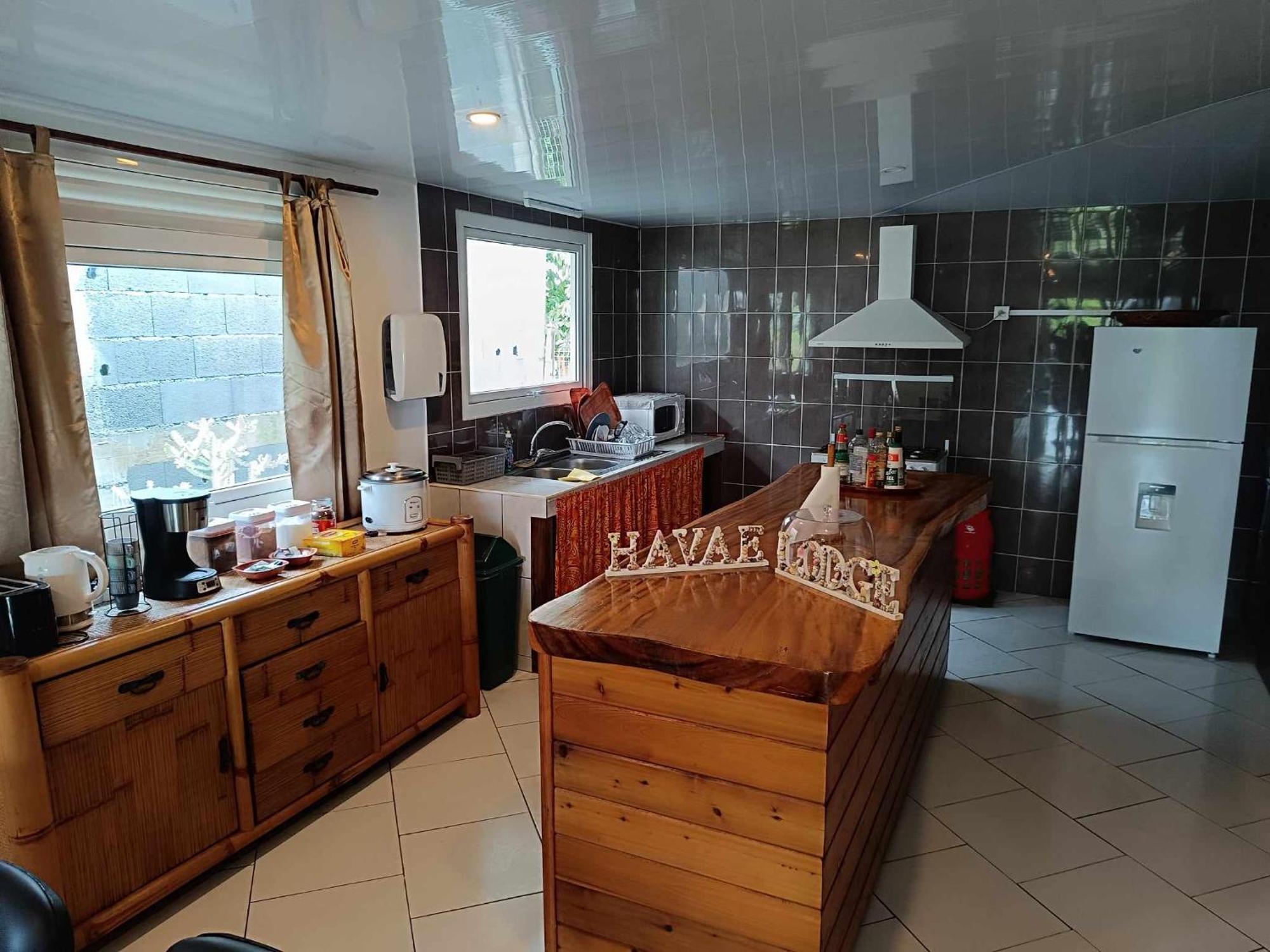 Hava'E Lodge Teahupoo Bagian luar foto