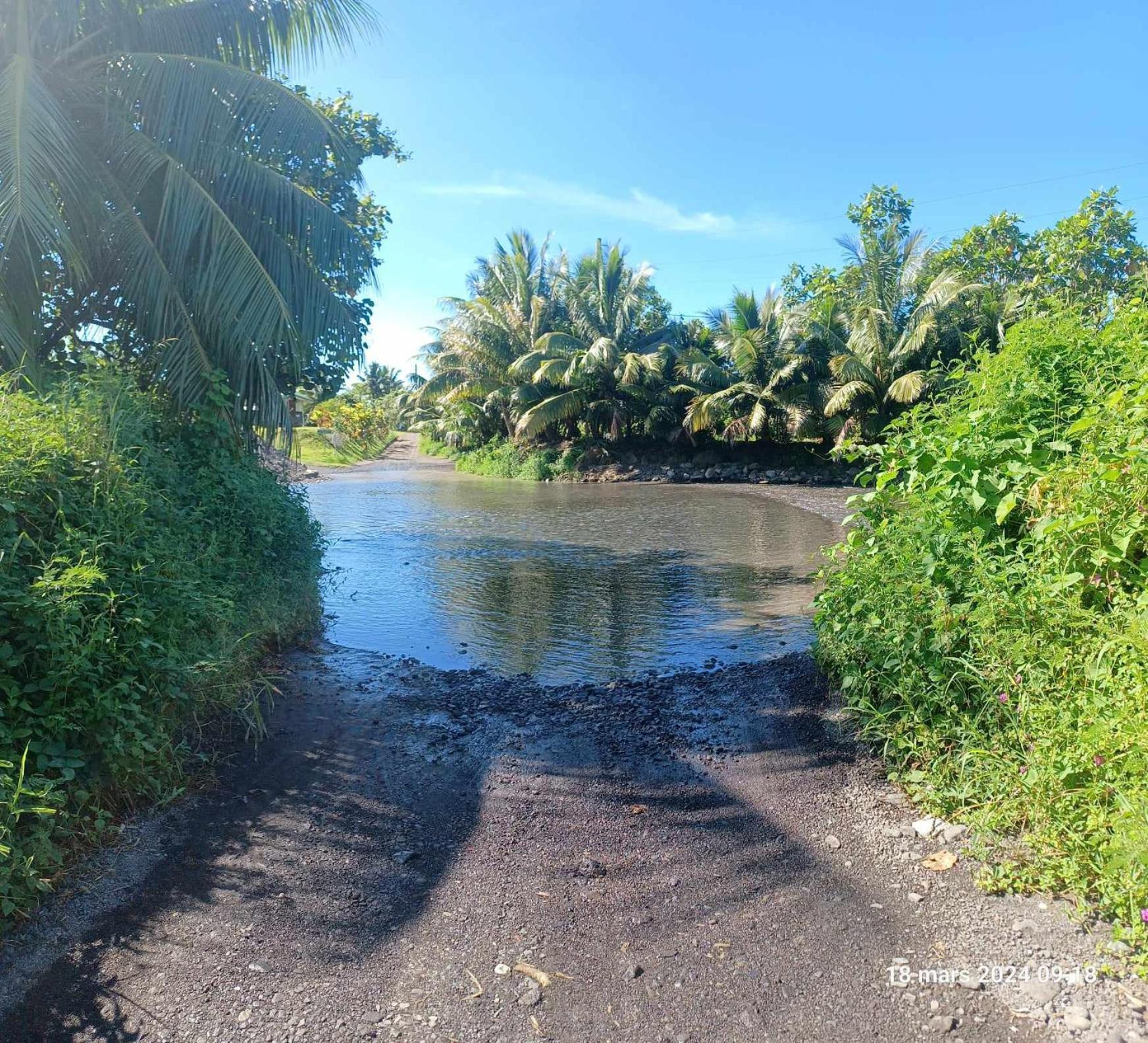 Hava'E Lodge Teahupoo Bagian luar foto